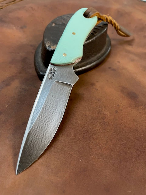 3 finger daily knife