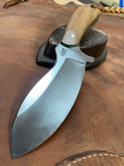 Large Game Skinner